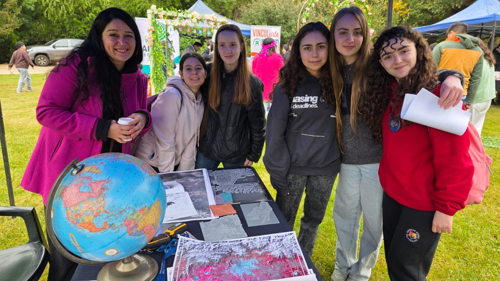 Instituto de Geografía participó en el “Equinoccio de Primavera en el Jardín”