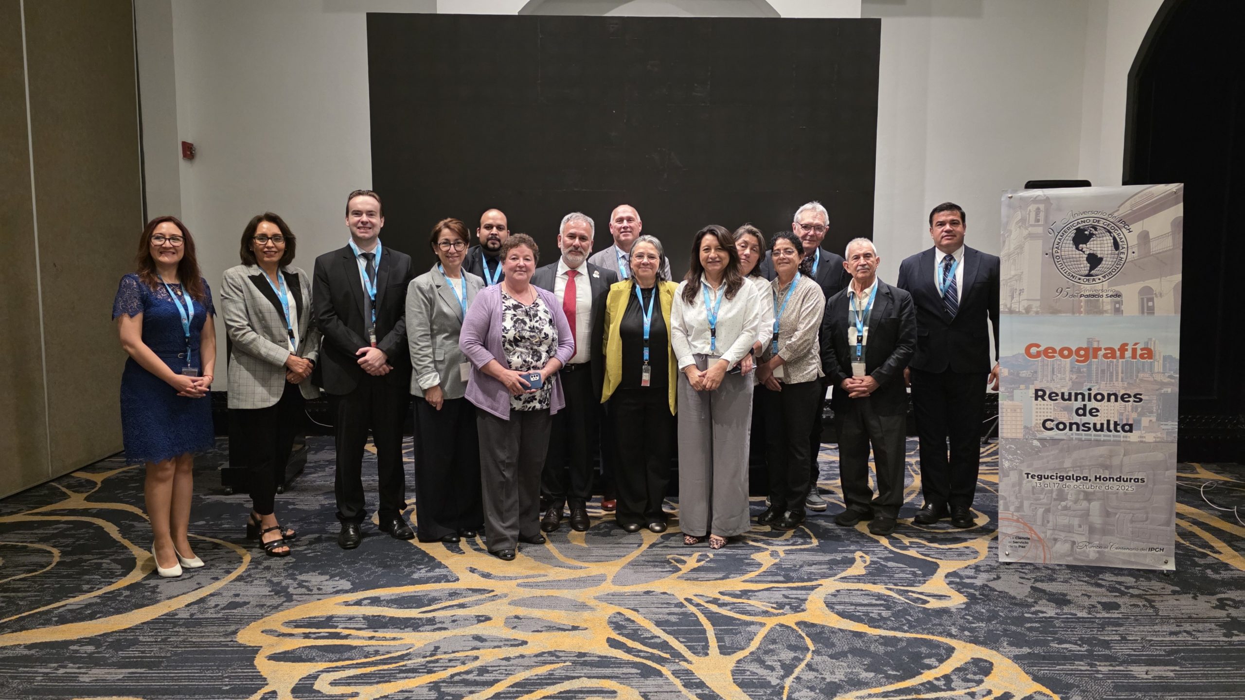 Profesor Hermann Manríquez es reelegido como Presidente de la Comisión de Geografía del IPGH