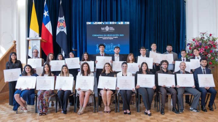 CEREMONIA DE ENTREGA DE TÍTULOS Y GRADOS 2025