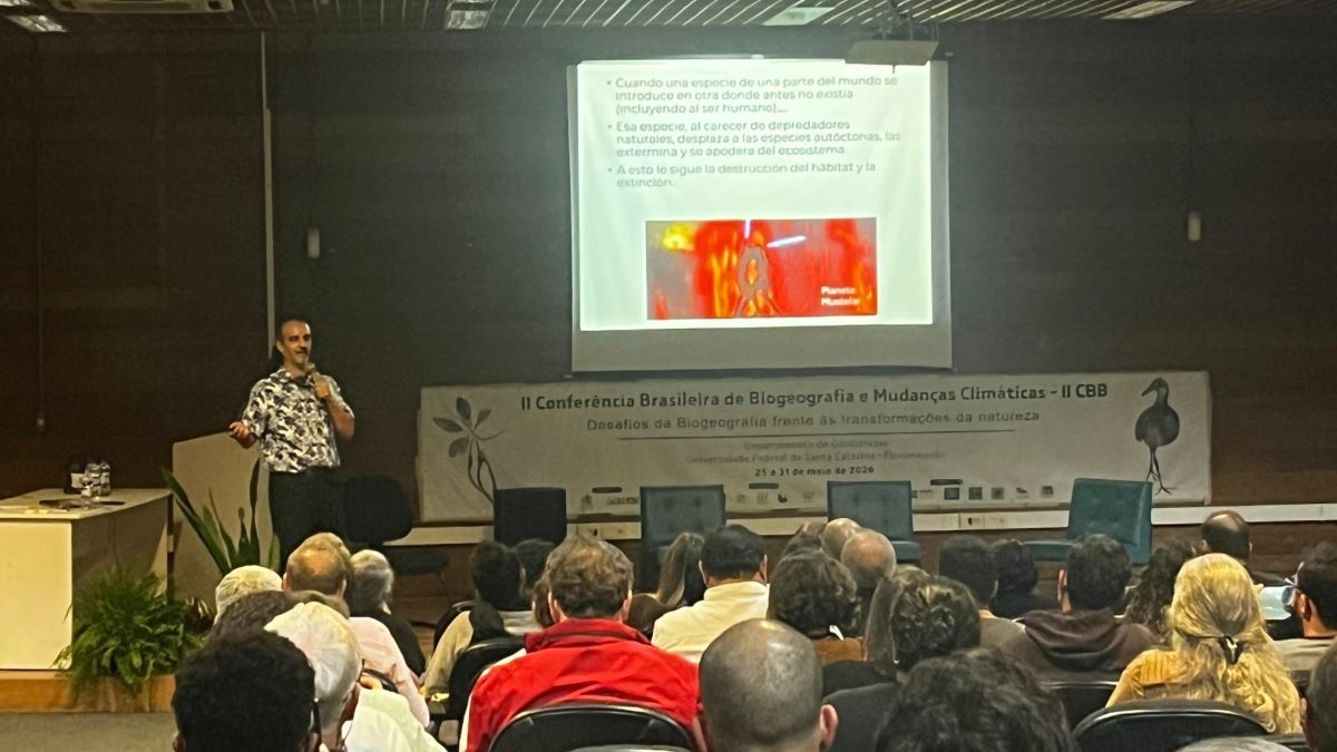 El profesor Andrés Moreira Muñoz participó en la 2a conferencia brasilera de Biogeografía y Cambio Climático